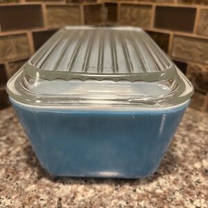 PYREX Vintage Oven-Refrigerator Storage Blue Dish 502-B & Lid 501-C